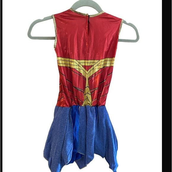 Rubies Wonder woman costume. Youth medium. - Picture 3 of 16
